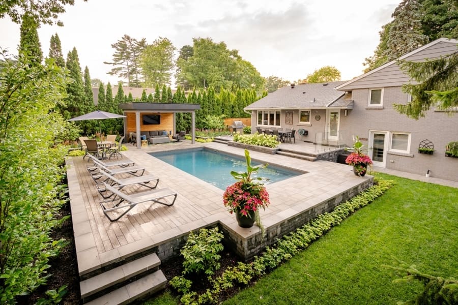 Distinctive - Sharalin