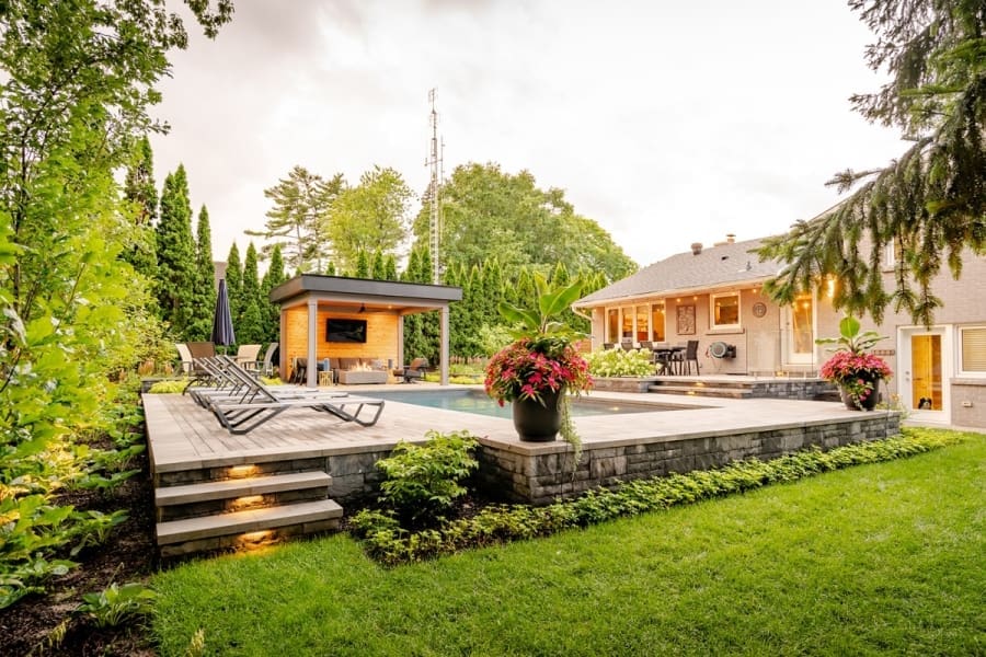 Distinctive - Sharalin