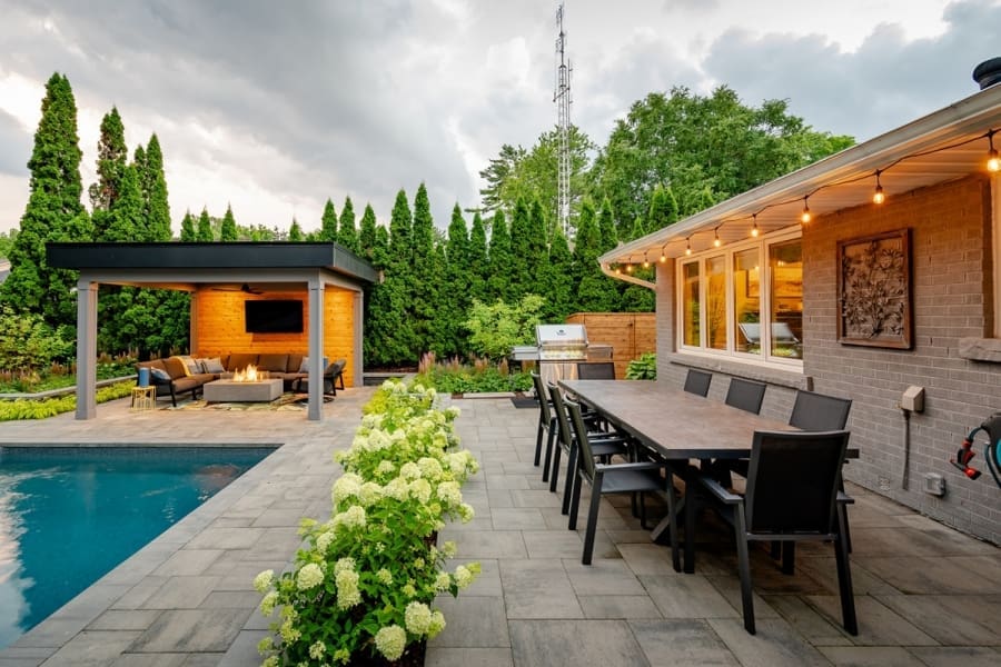 Distinctive - Sharalin