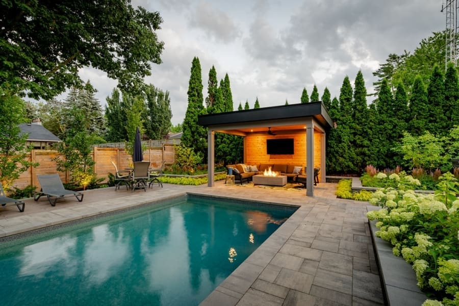 Distinctive - Sharalin