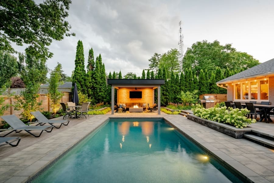 Distinctive - Sharalin