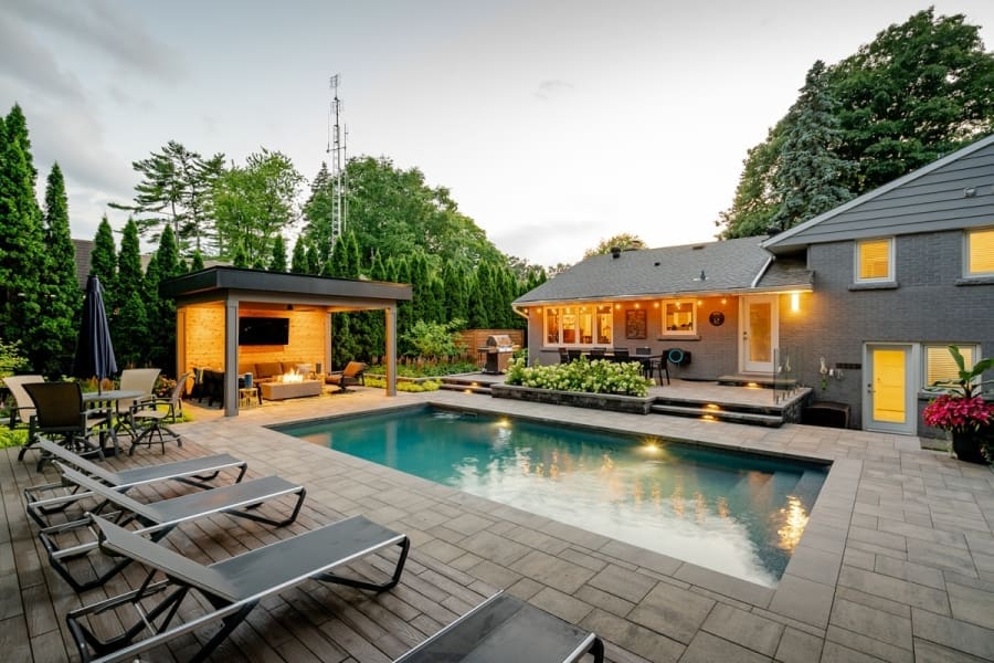 Distinctive - Sharalin