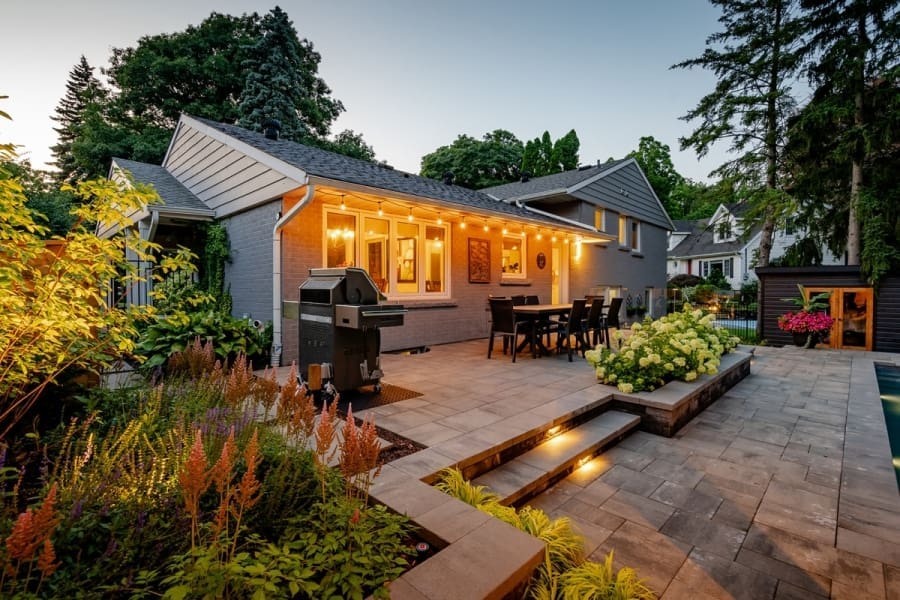 Distinctive - Sharalin