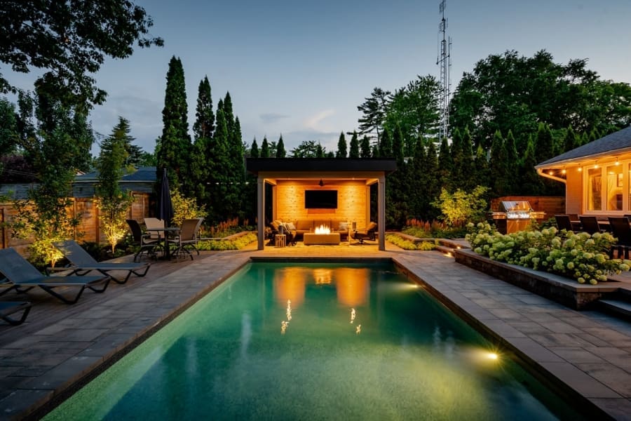 Distinctive - Sharalin