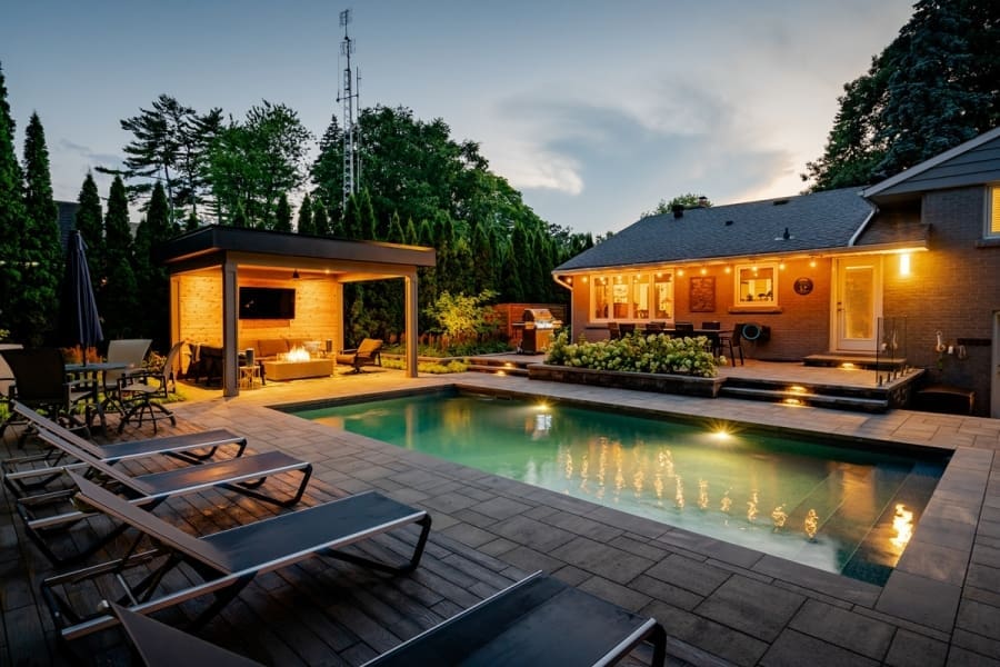 Distinctive - Sharalin