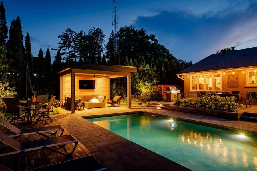 Distinctive - Sharalin